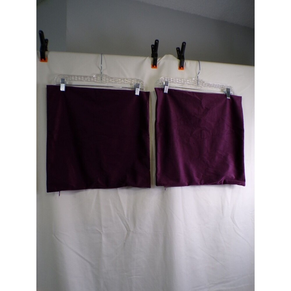 Lot of 2 Purple Pillowcases 16 x 26 in Standard Pillowcase Set